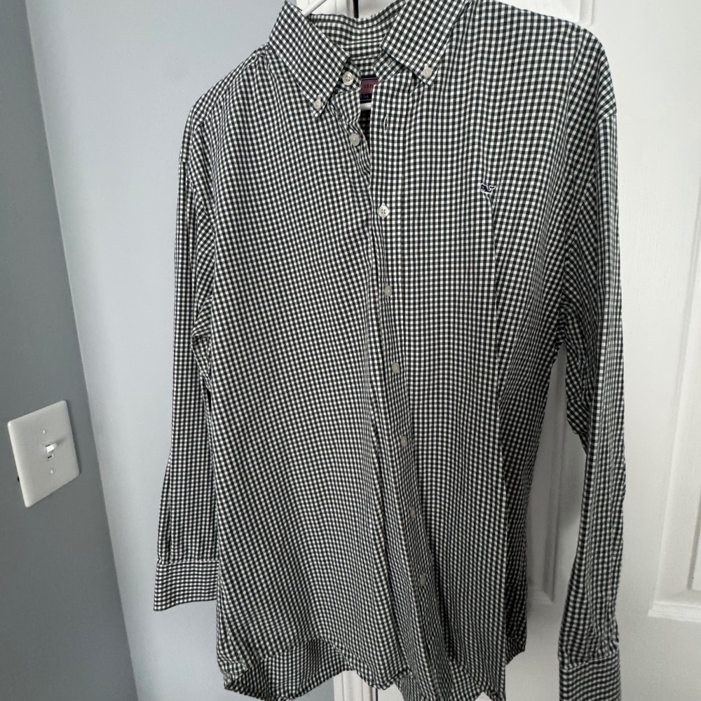 Vineyard Vines button down